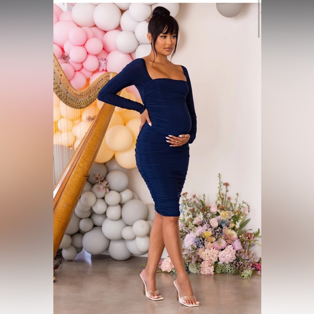 Club L London NEW LIFE 
NAVY MATERNITY SQUARE NECK RUCHED MIDI DRESS